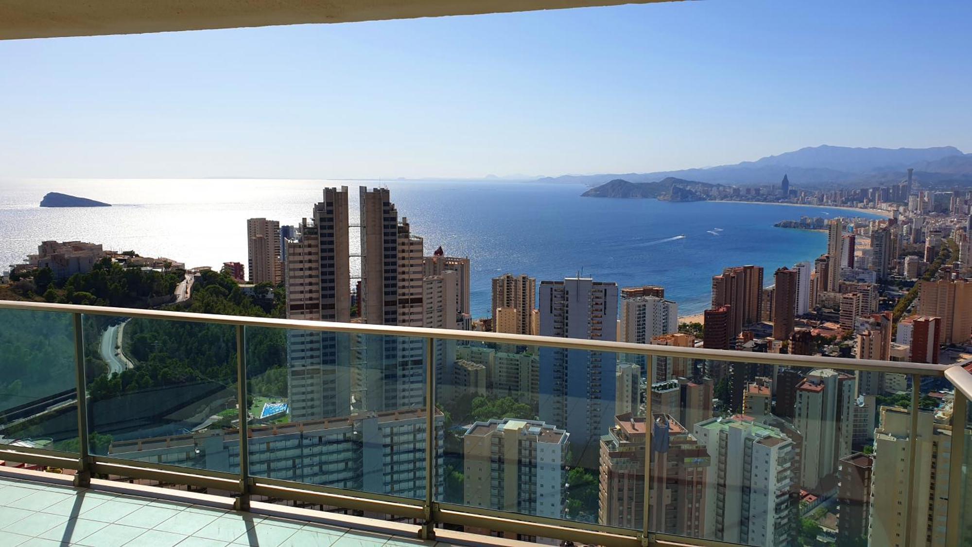 Апартаменты Skyline Floor 28 Sea Views Бенидорм Экстерьер фото