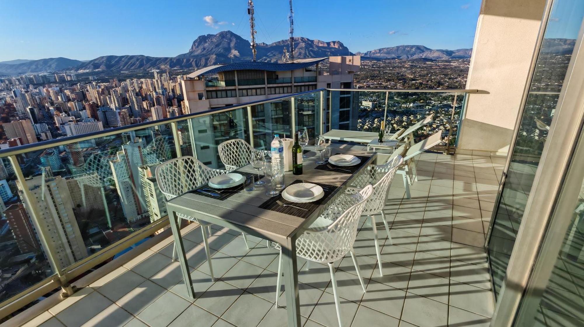 Апартаменты Skyline Floor 28 Sea Views Бенидорм Экстерьер фото