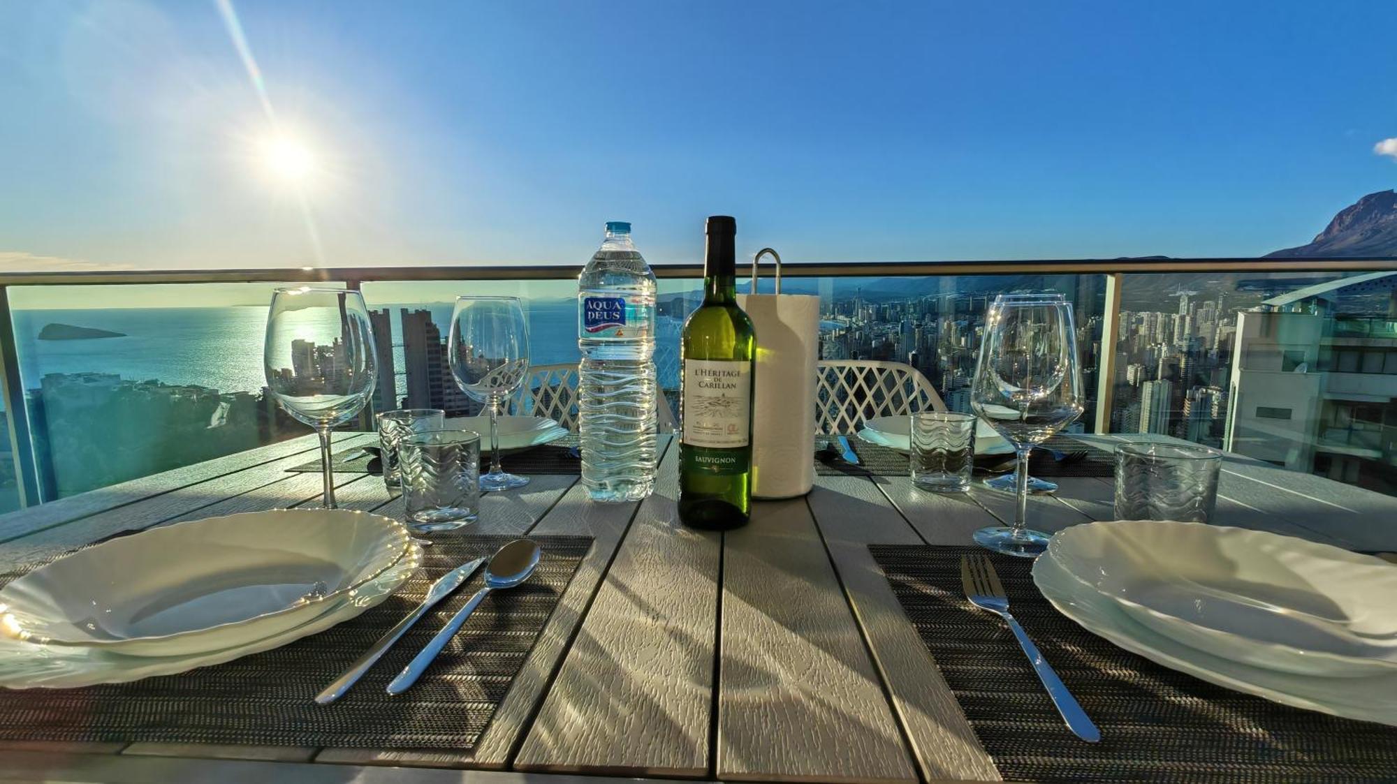 Апартаменты Skyline Floor 28 Sea Views Бенидорм Экстерьер фото