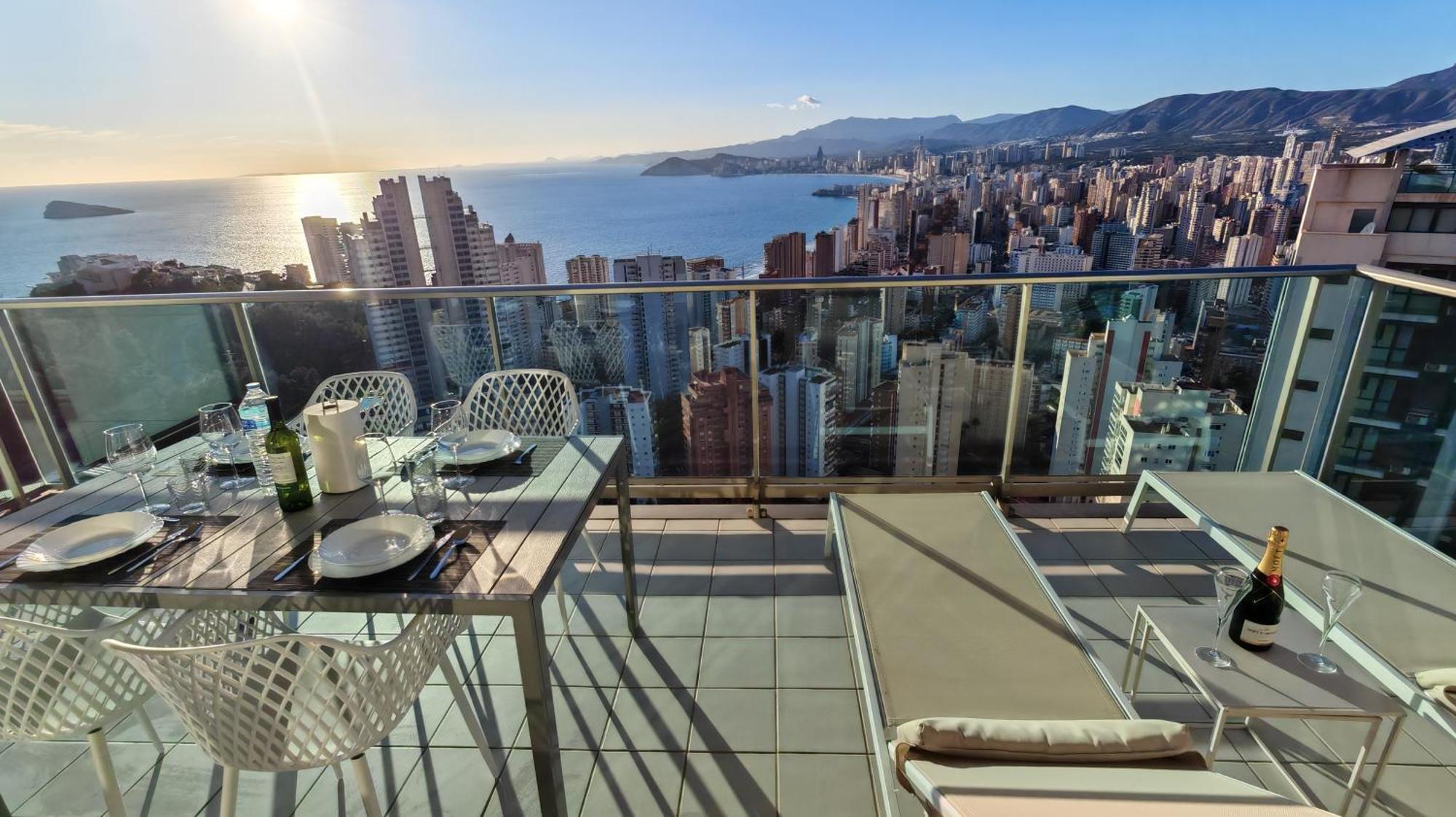 Апартаменты Skyline Floor 28 Sea Views Бенидорм Экстерьер фото