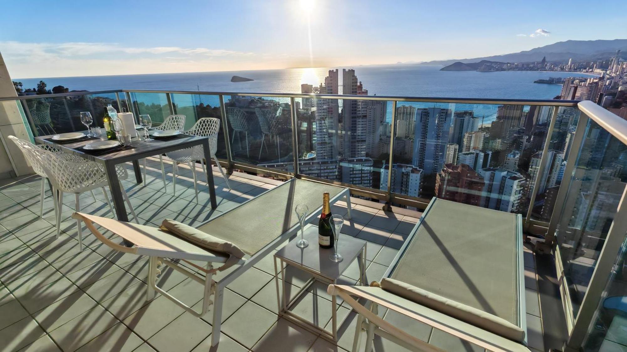 Апартаменты Skyline Floor 28 Sea Views Бенидорм Экстерьер фото