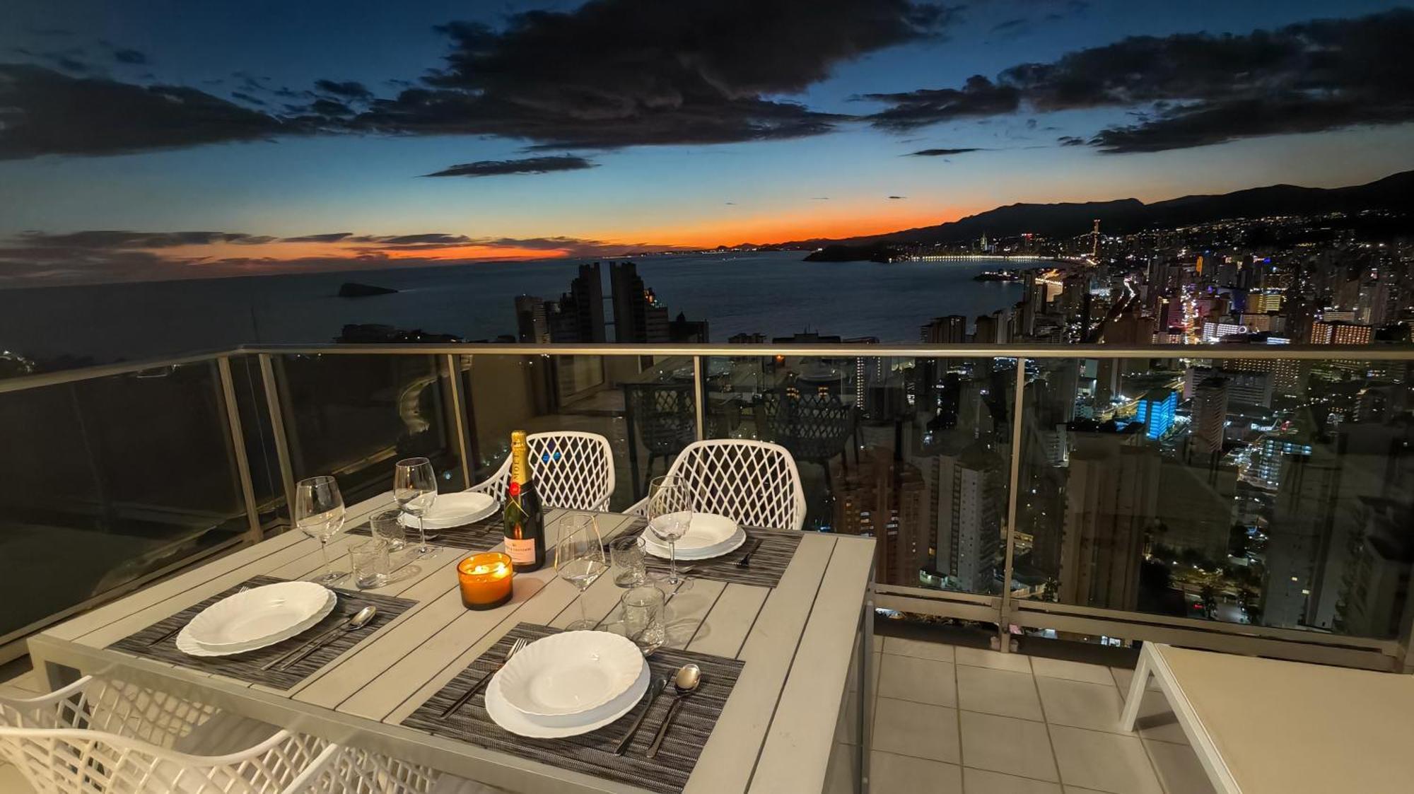 Апартаменты Skyline Floor 28 Sea Views Бенидорм Экстерьер фото
