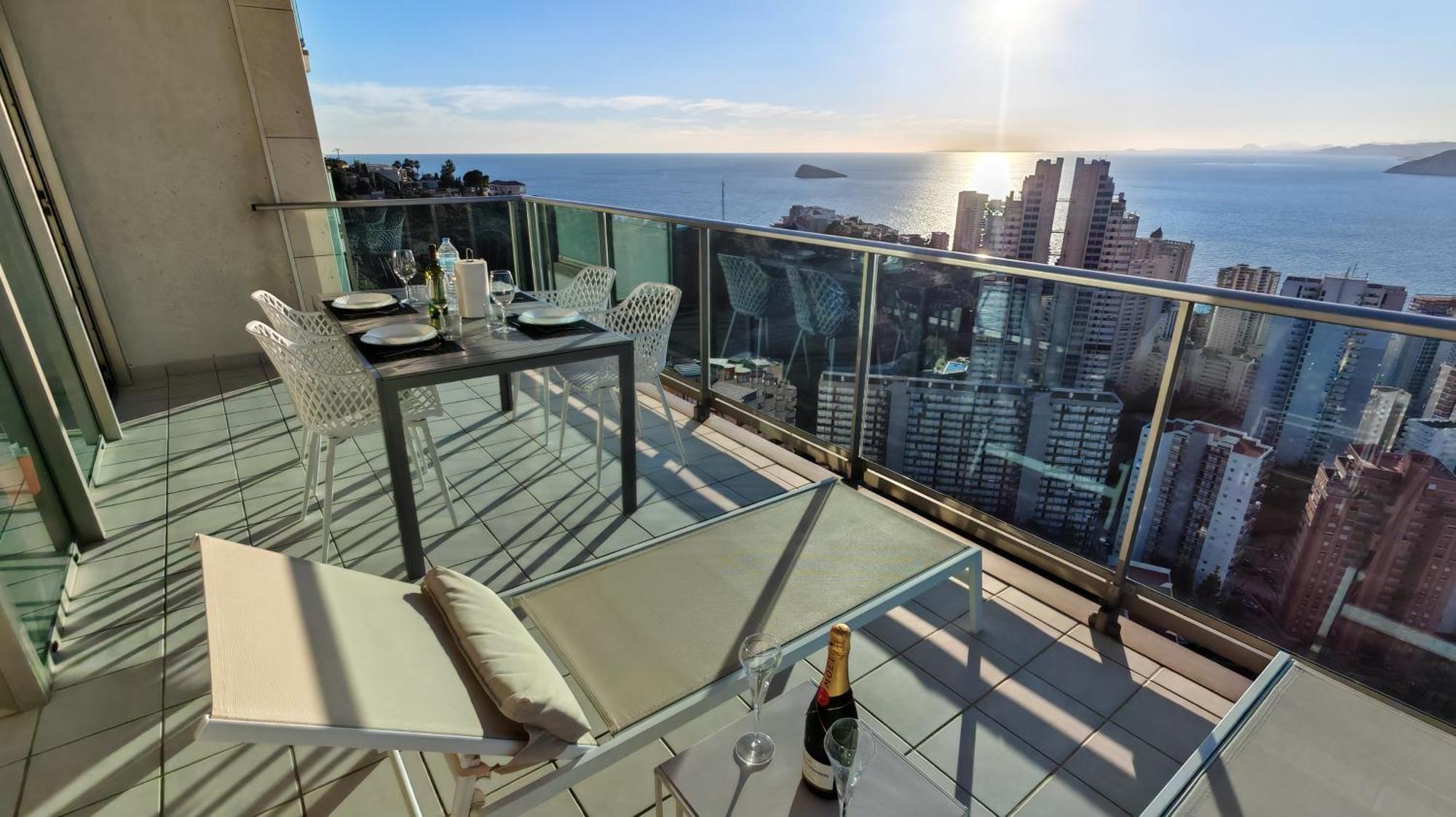 Апартаменты Skyline Floor 28 Sea Views Бенидорм Экстерьер фото