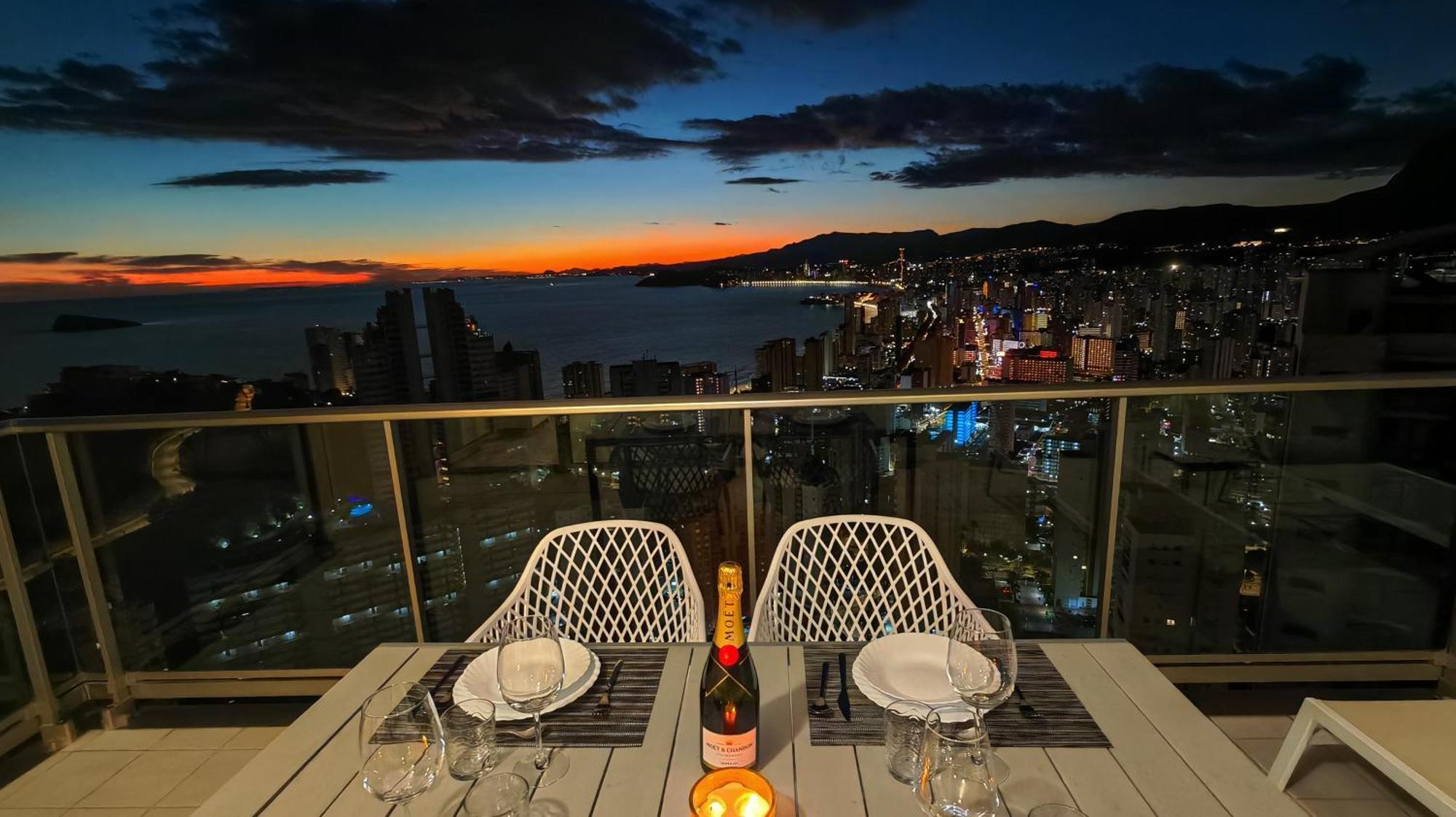 Апартаменты Skyline Floor 28 Sea Views Бенидорм Экстерьер фото