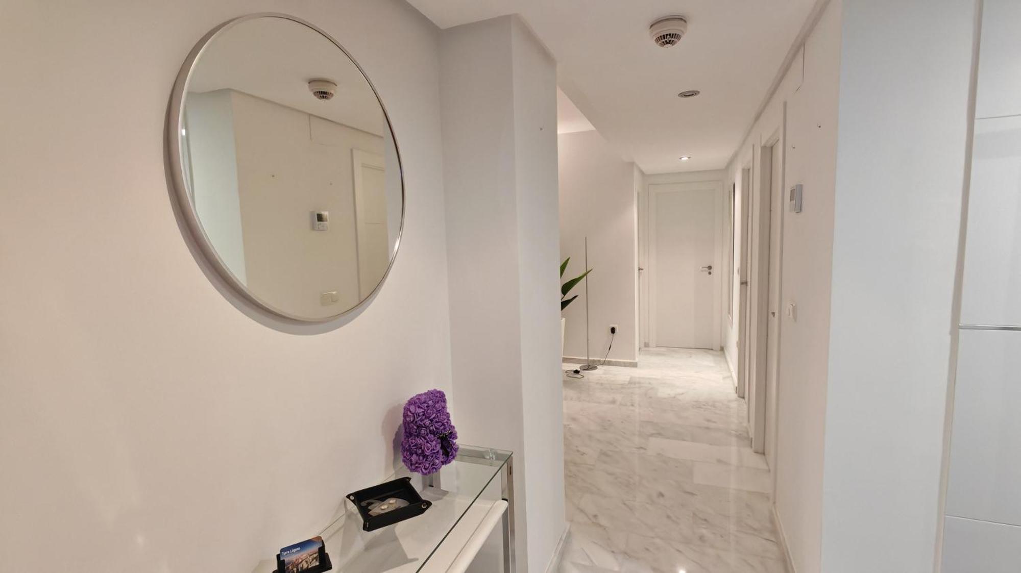 Апартаменты Skyline Floor 28 Sea Views Бенидорм Экстерьер фото