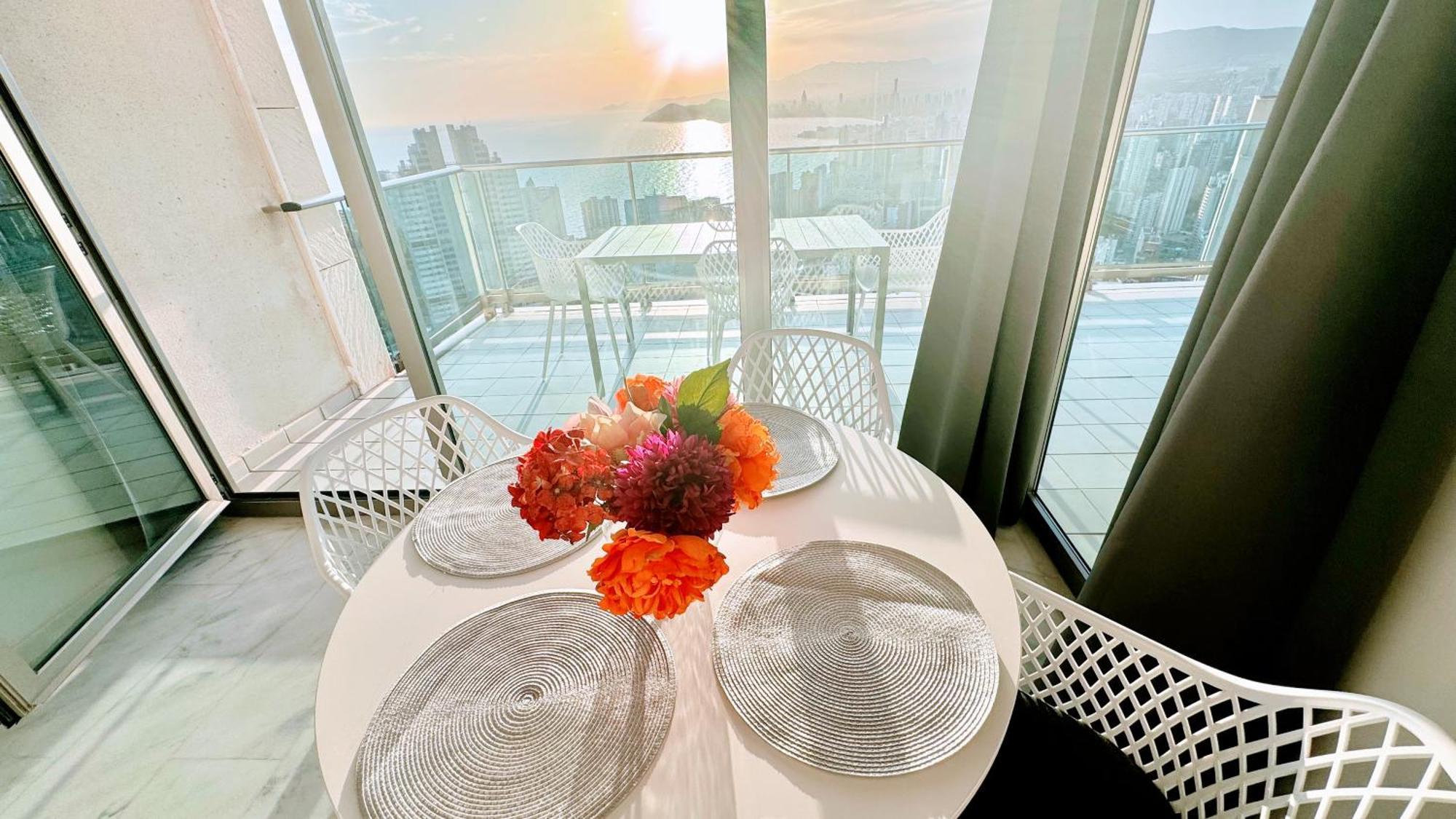 Апартаменты Skyline Floor 28 Sea Views Бенидорм Экстерьер фото