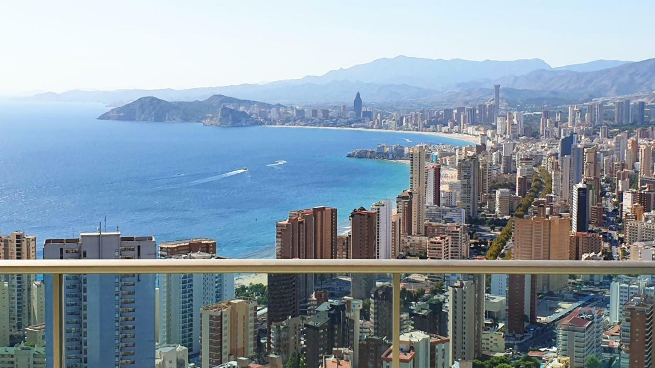 Апартаменты Skyline Floor 28 Sea Views Бенидорм Экстерьер фото